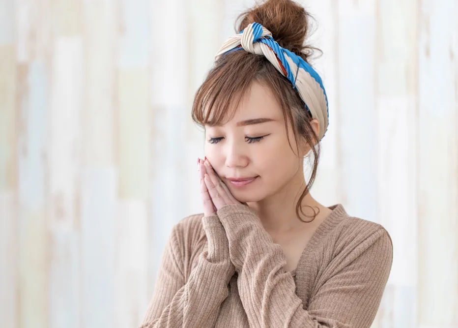 リラックスしている女性